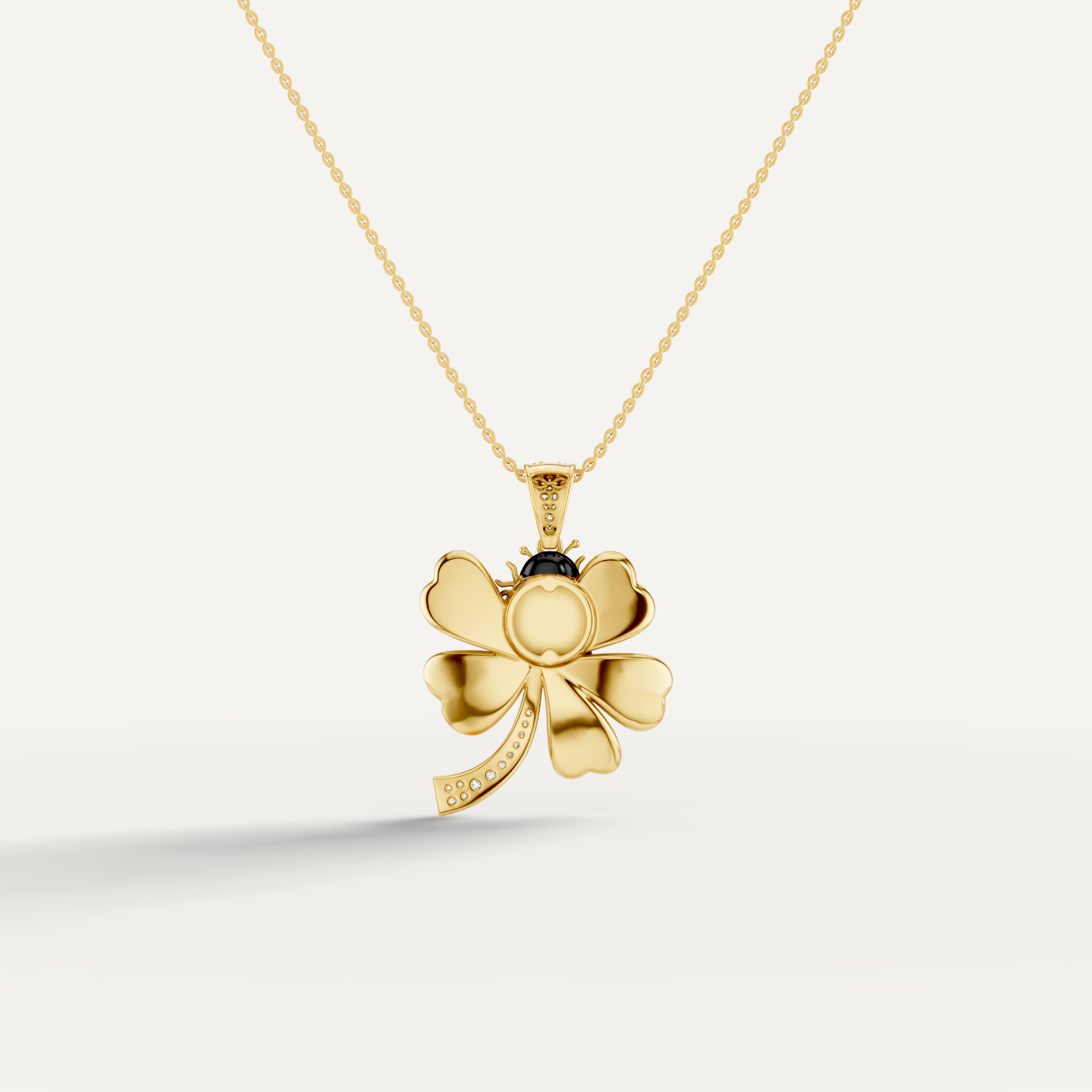 Lady Luck, Clover Leaf Pendant in 18K Yellow Gold