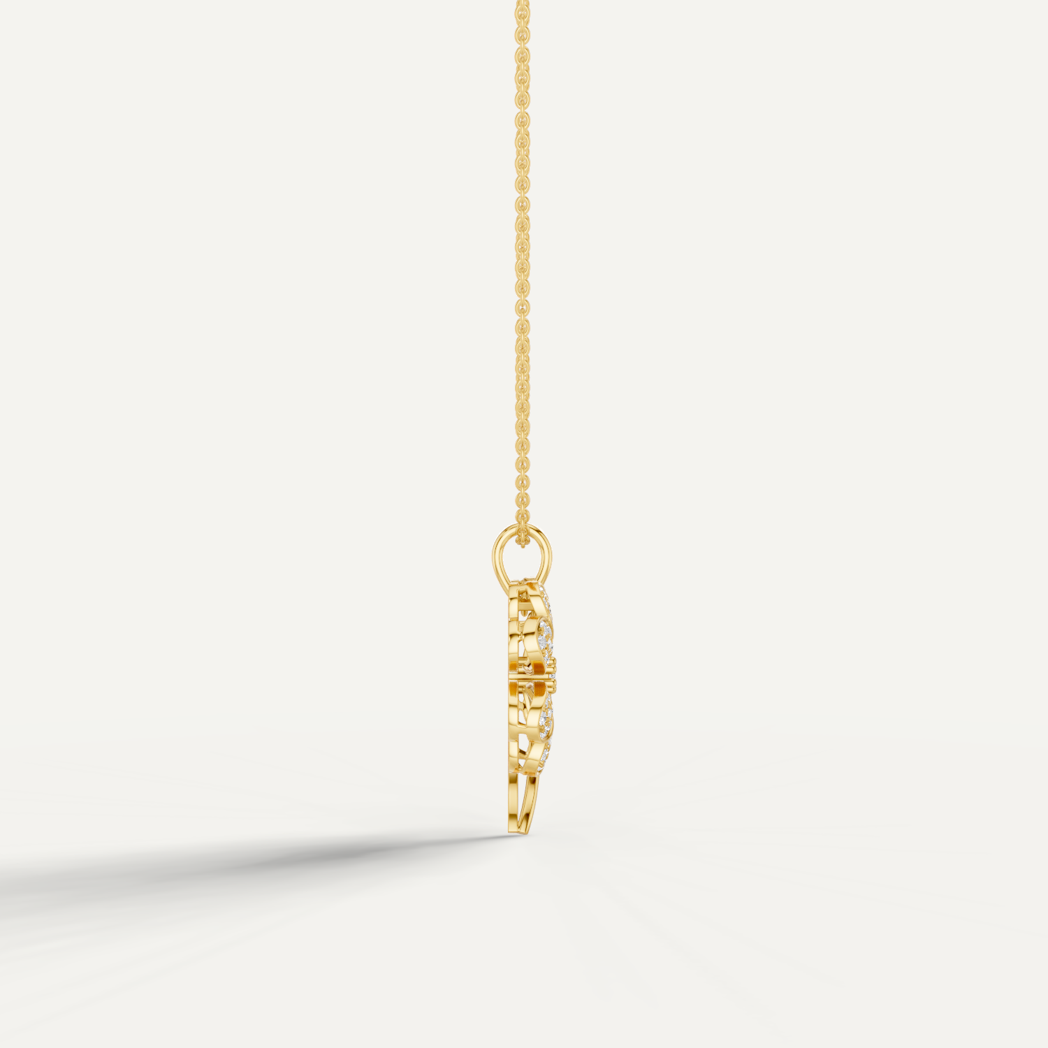 Chamour, Clover Leaf Pendant in 18K Yellow Gold