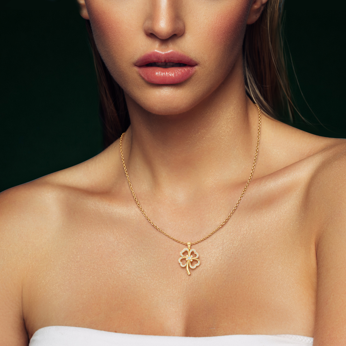 Felicia Clover Leaf Pendant in 18K Yellow Gold