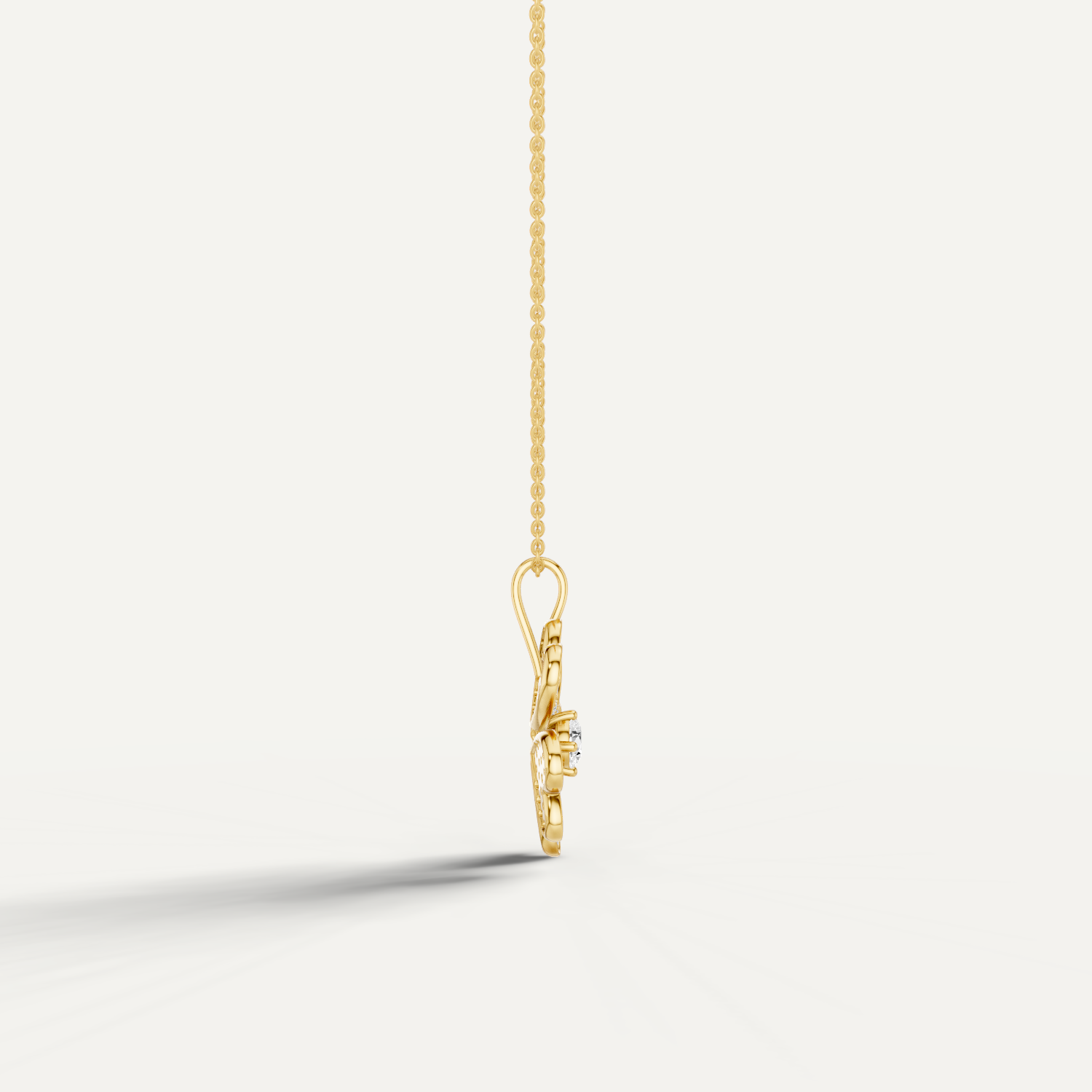 Lustre, Clover Leaf Pendant in 18K Yellow Gold